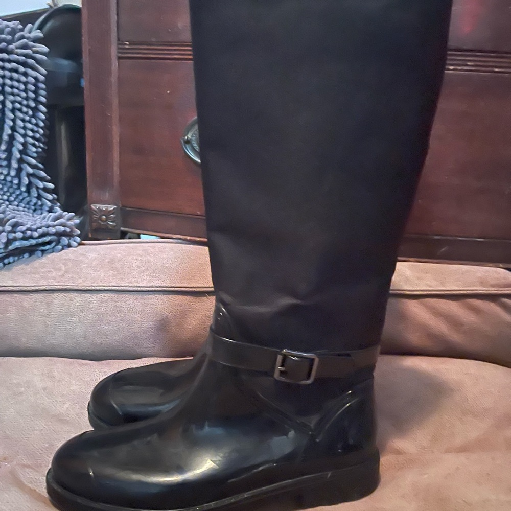 Black Knee-High Boots with Buckle